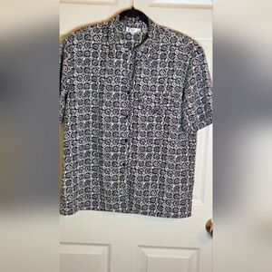 Vtg Fiji Sport M White Black Geometric Print Shrtslv Women Buttons Up Shirt